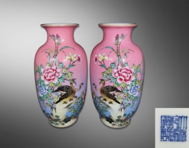 粉彩花鳥紋燈籠瓶一(yī / yì ／yí)對