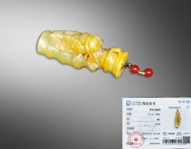 和(hé / huò)田玉竹節蟬手把件